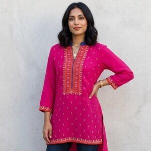 Sabhyata Bright Pink Embroidered Tunic with Blue Trim Size M Pre-owned